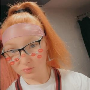 Meet your Posher, Hope